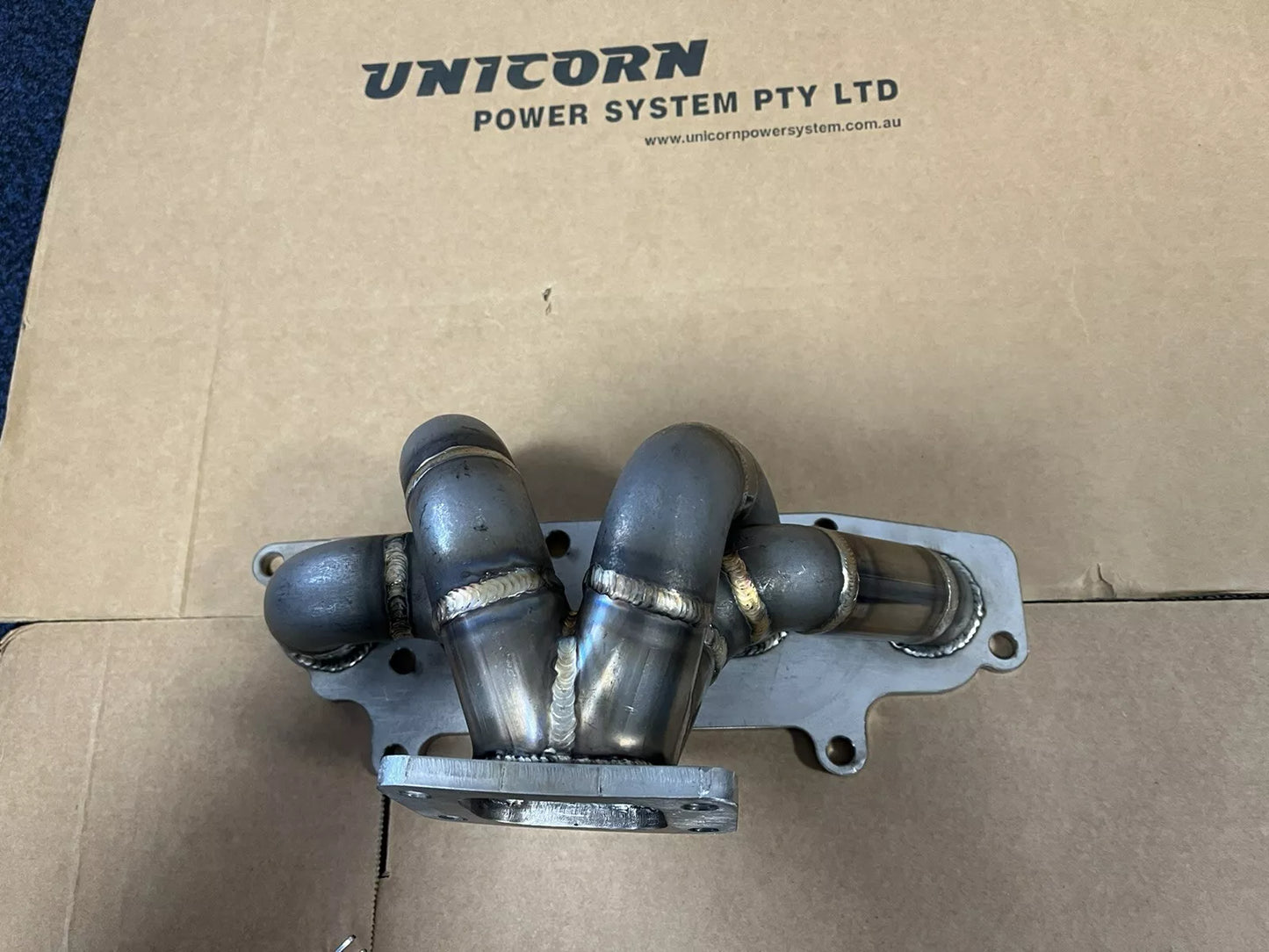Top Mount T2 Turbo Exhaust Manifold for Toyota Tacoma / Hilux Vigo 2TR-FE 2.7L Engine
